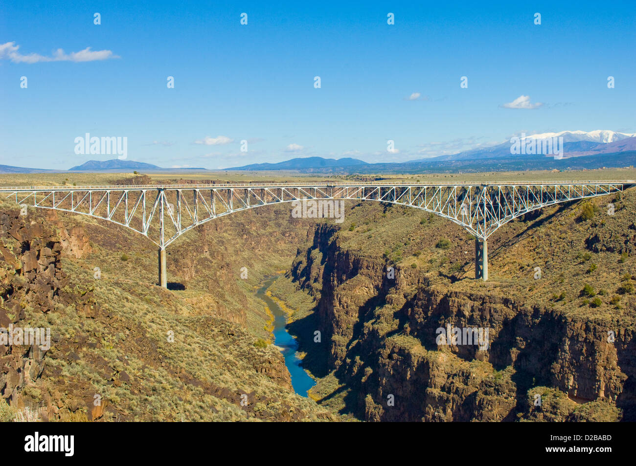 Rio Grande Gorge Bridge au Nord de Taos, Nouveau Mexique. Banque D'Images