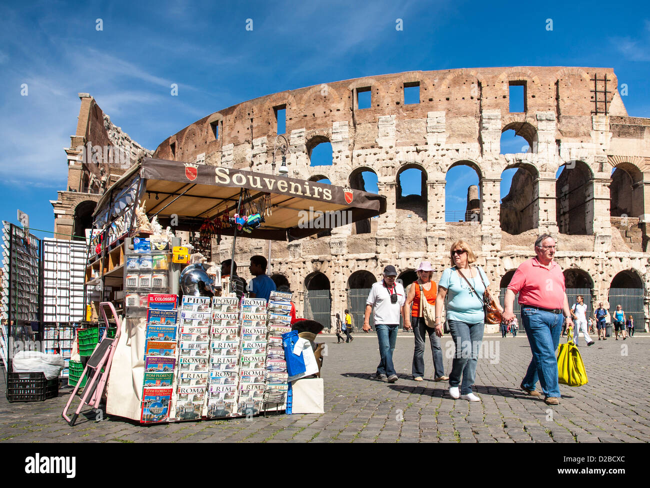 Stand de souvenirs, Colisée, Rome, Italie Banque D'Images