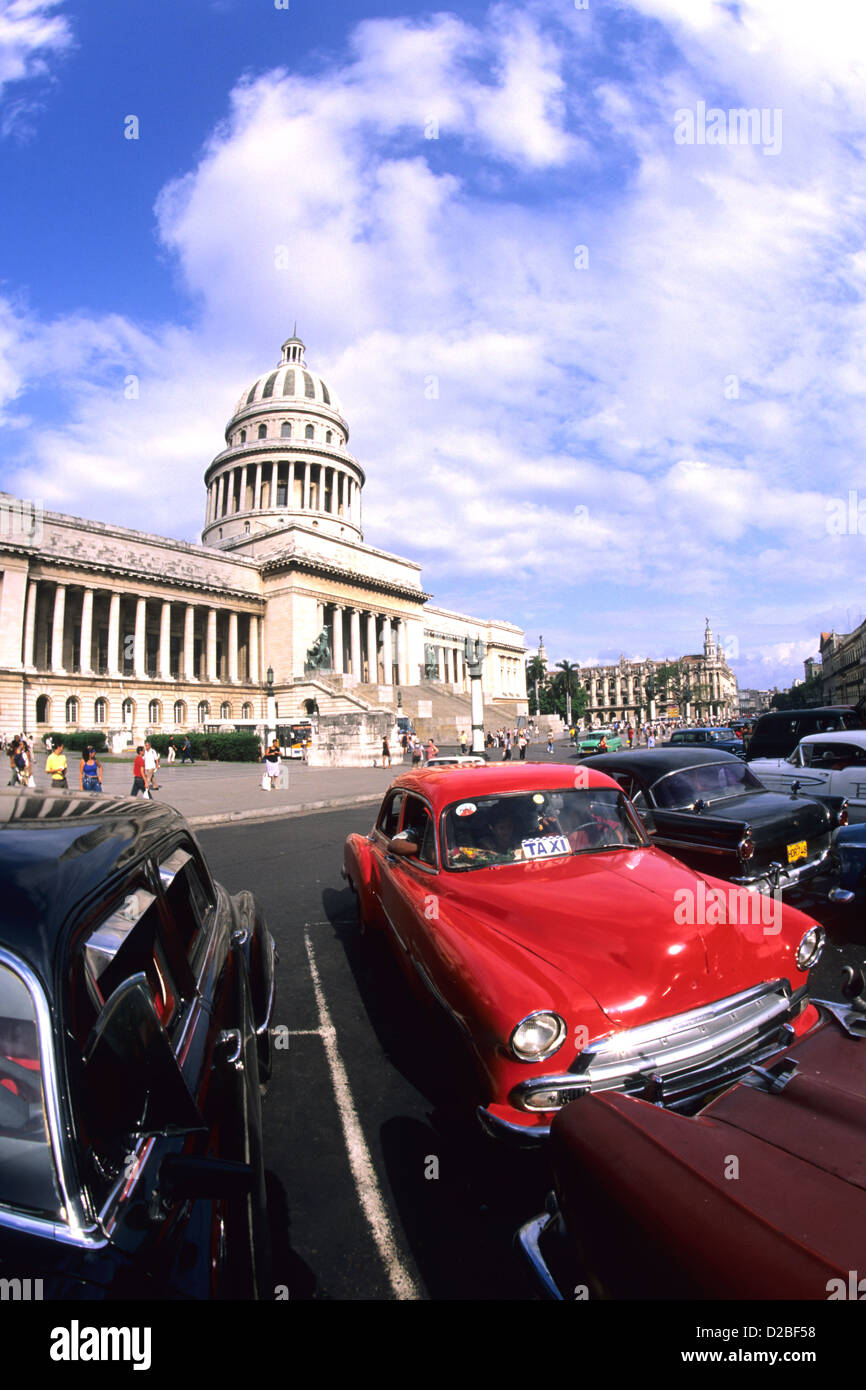 Cuba, La Havane. Voitures années 50 Banque D'Images