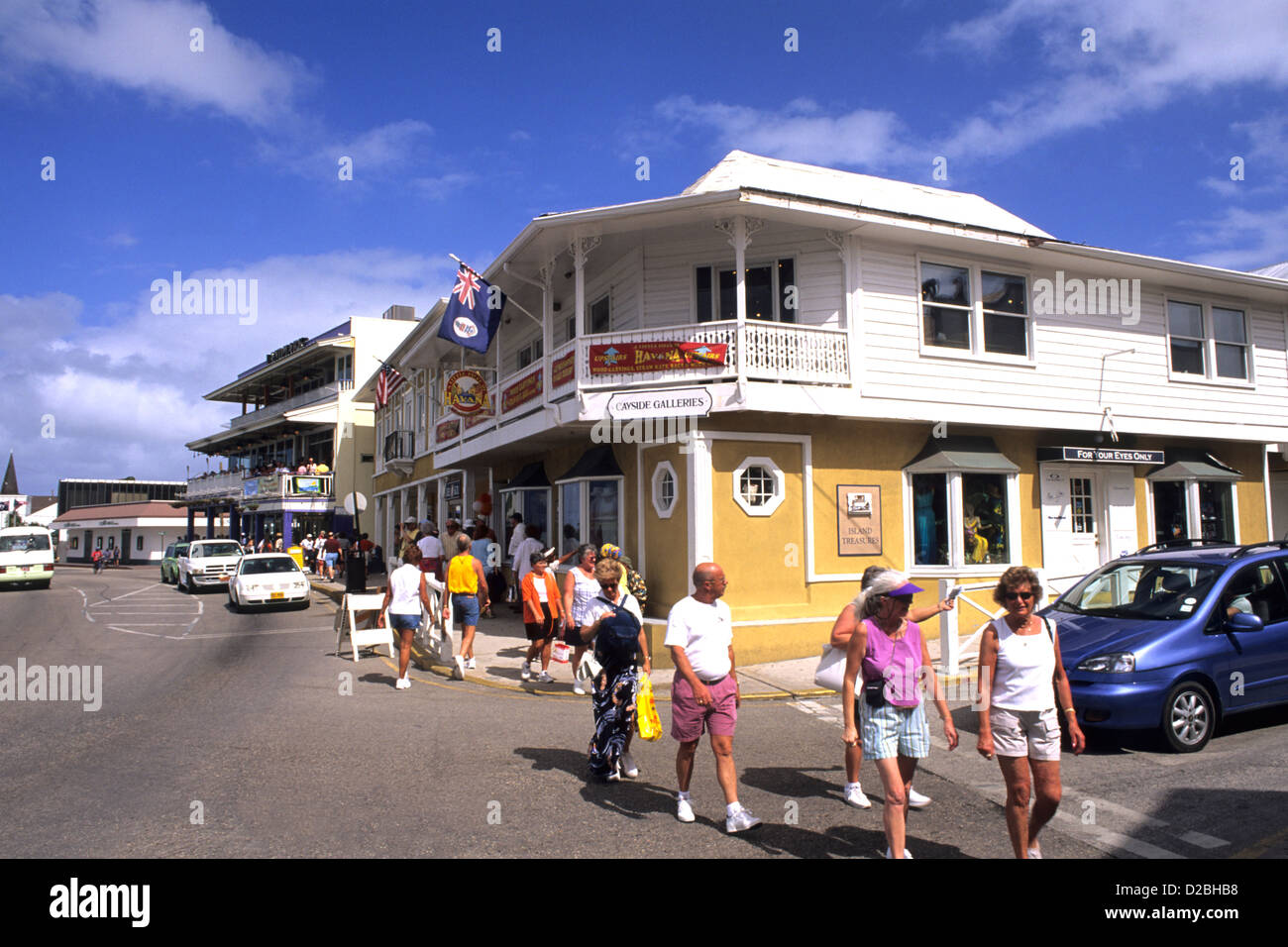 Îles Caïmans. L'île Grand Cayman. George Town. La rue de l'Église du sud Banque D'Images