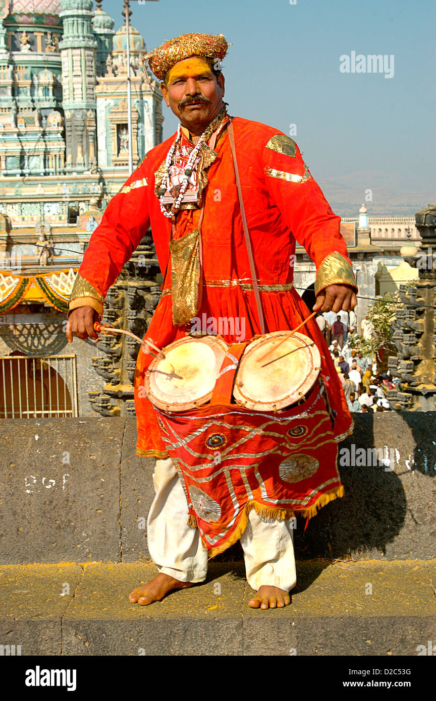 Instrument de musique indienne avec arrière-plan de Sambal joueur à Khandoba Jejuri, Pune, Maharashtra, Inde Banque D'Images