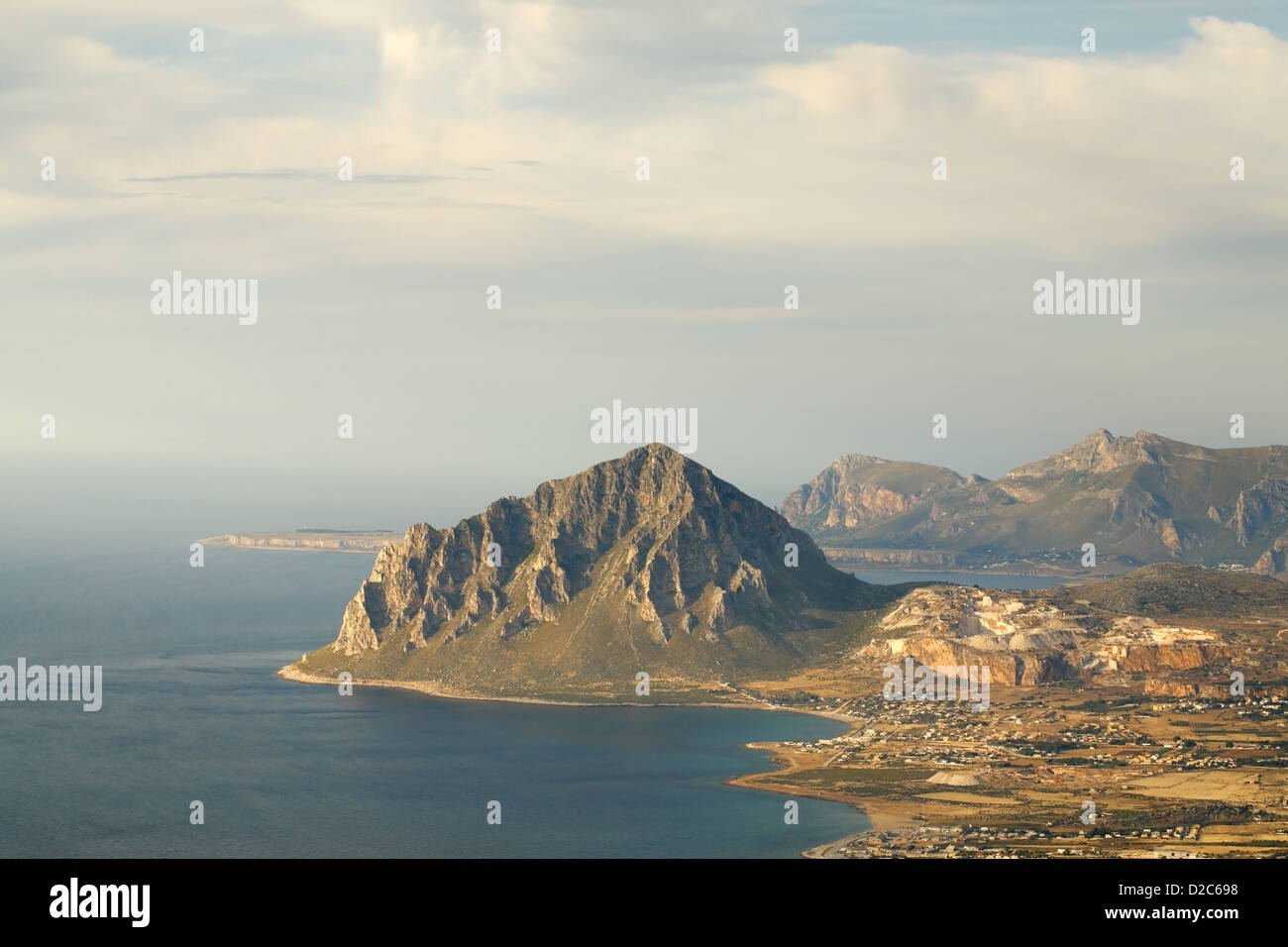 Mont Cofano, vue d'Erice, Sicile, Italie Banque D'Images