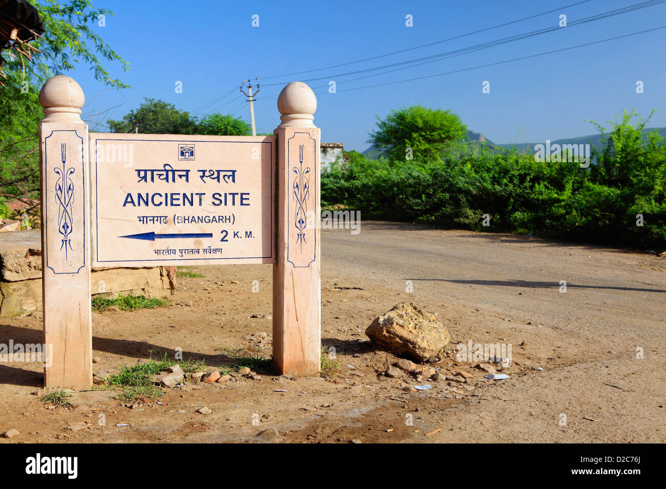 Ancien Site Bhangarh, signe de Bhangarh Bhangarh, Rajasthan, Inde Banque D'Images