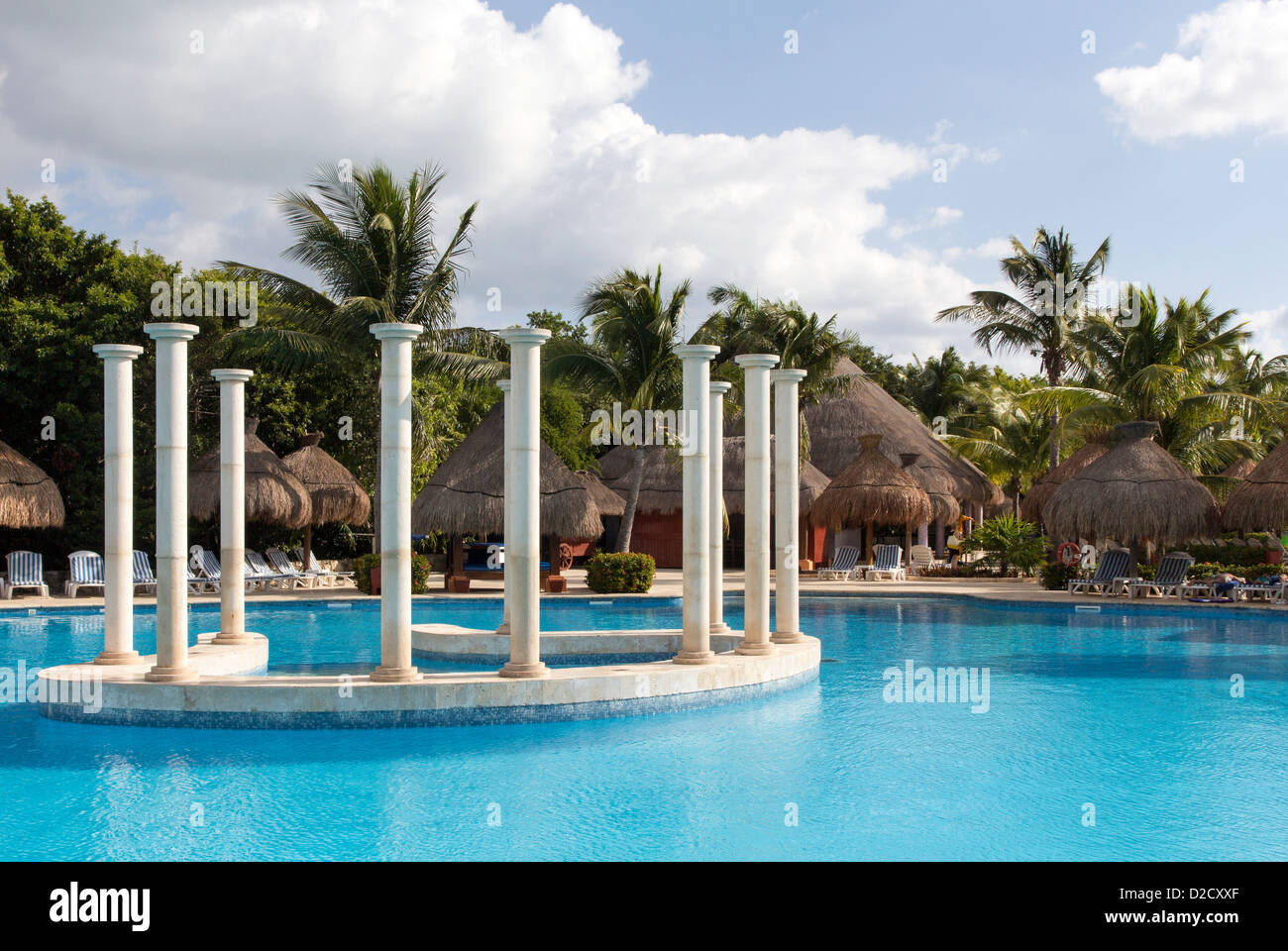 Piscine à l'hôtel de luxe, Riviera Maya, Mexique Banque D'Images