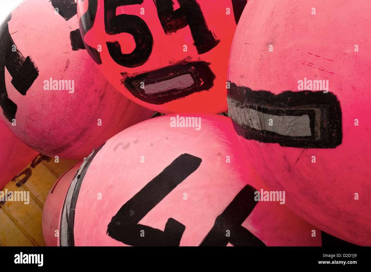 La pêche commerciale colorés des flotteurs de chemise de Sitka, Alaska, USA Banque D'Images