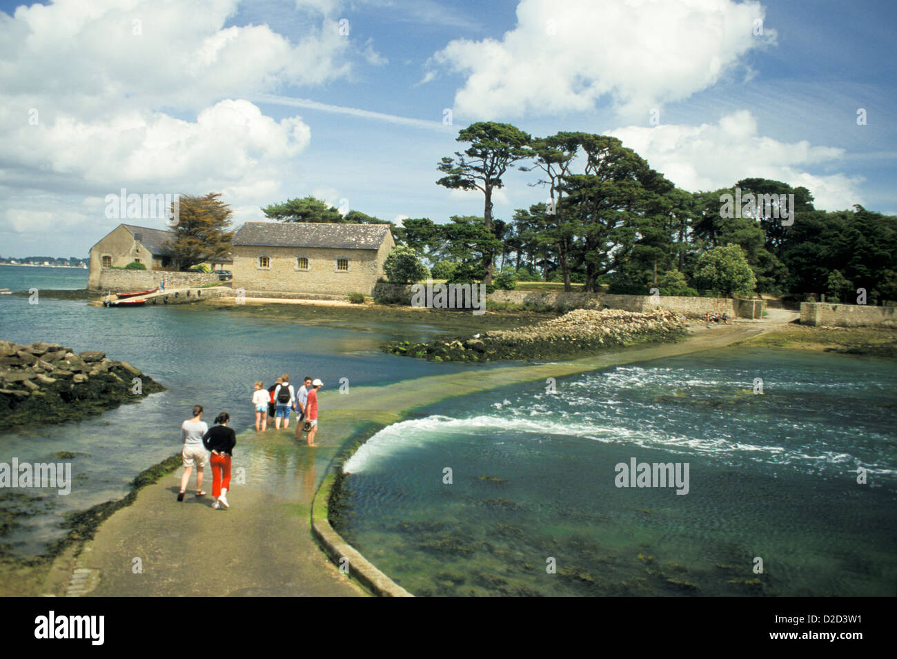 La France. La Bretagne. Golfe du Morbihan. La chaussée de l'Île Berder. Banque D'Images