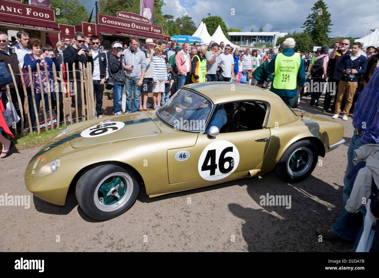 1965 Lotus Elan 26R fait son chemin dans le paddock au Goodwood Festival of Speed 2012, Sussex, UK. Banque D'Images