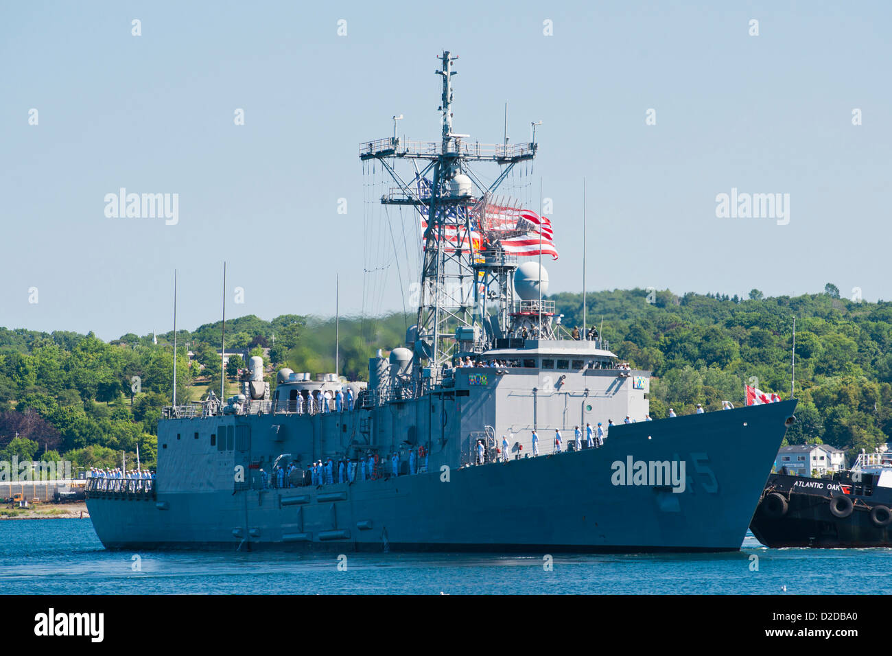 La frégate de la Marine US De Wert quitte Halifax, Nouvelle-Écosse, Canada. Banque D'Images