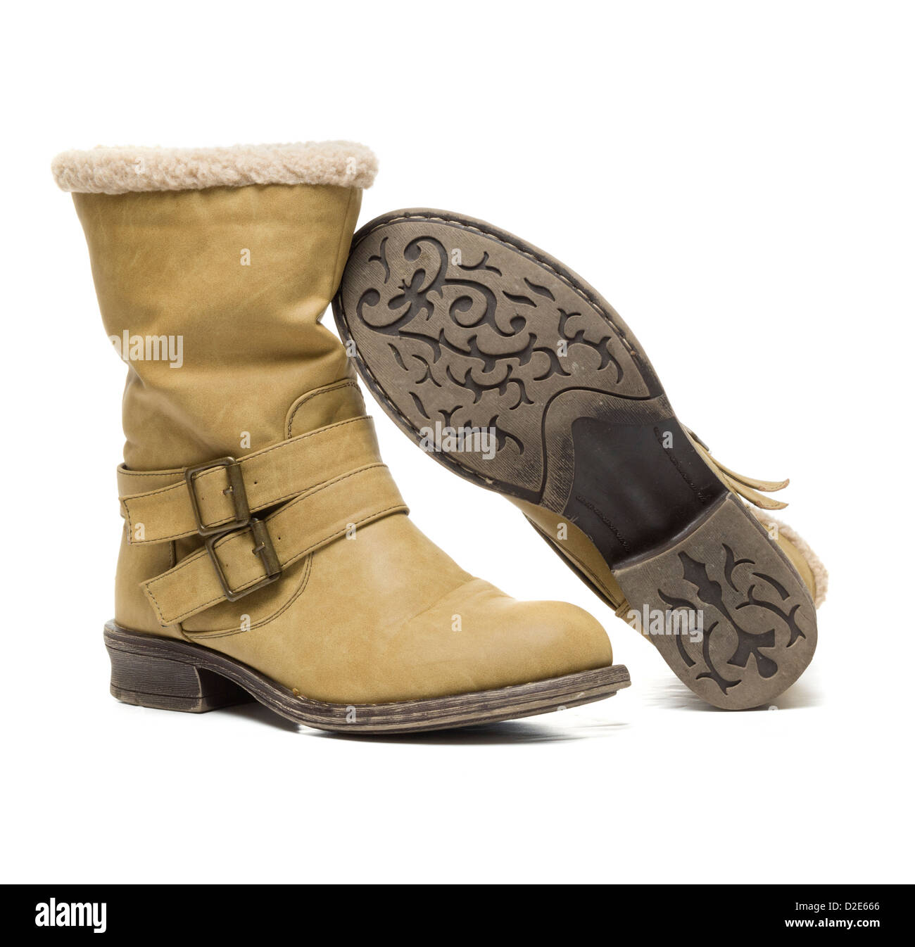 Une paire de hautes bottes d'hiver isolé sur fond blanc Banque D'Images