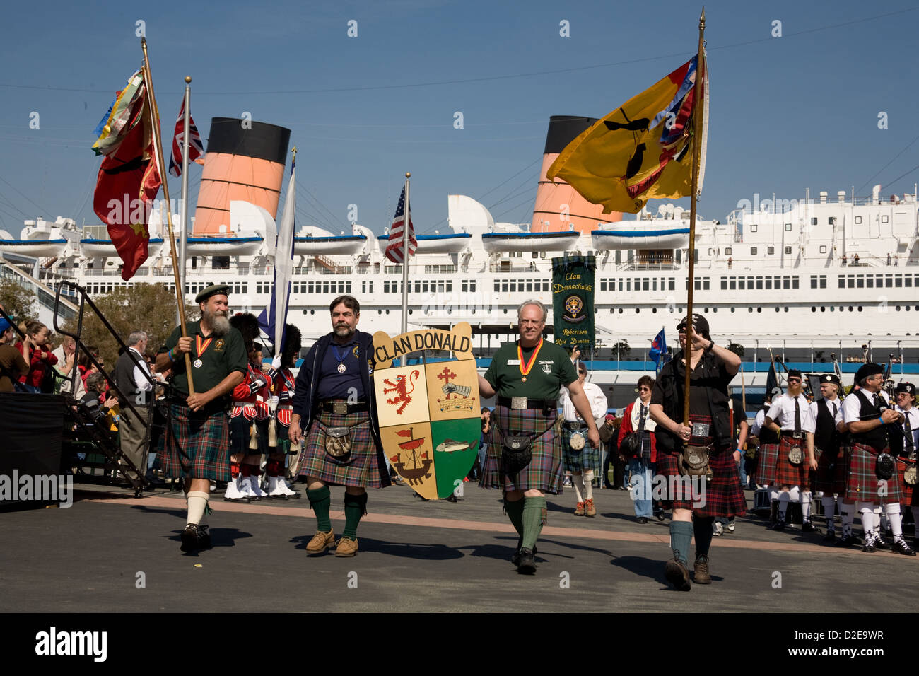 Grande Parade des clans à l'Scotsfest festival écossais du Queen Mary à Long Beach, CA Banque D'Images