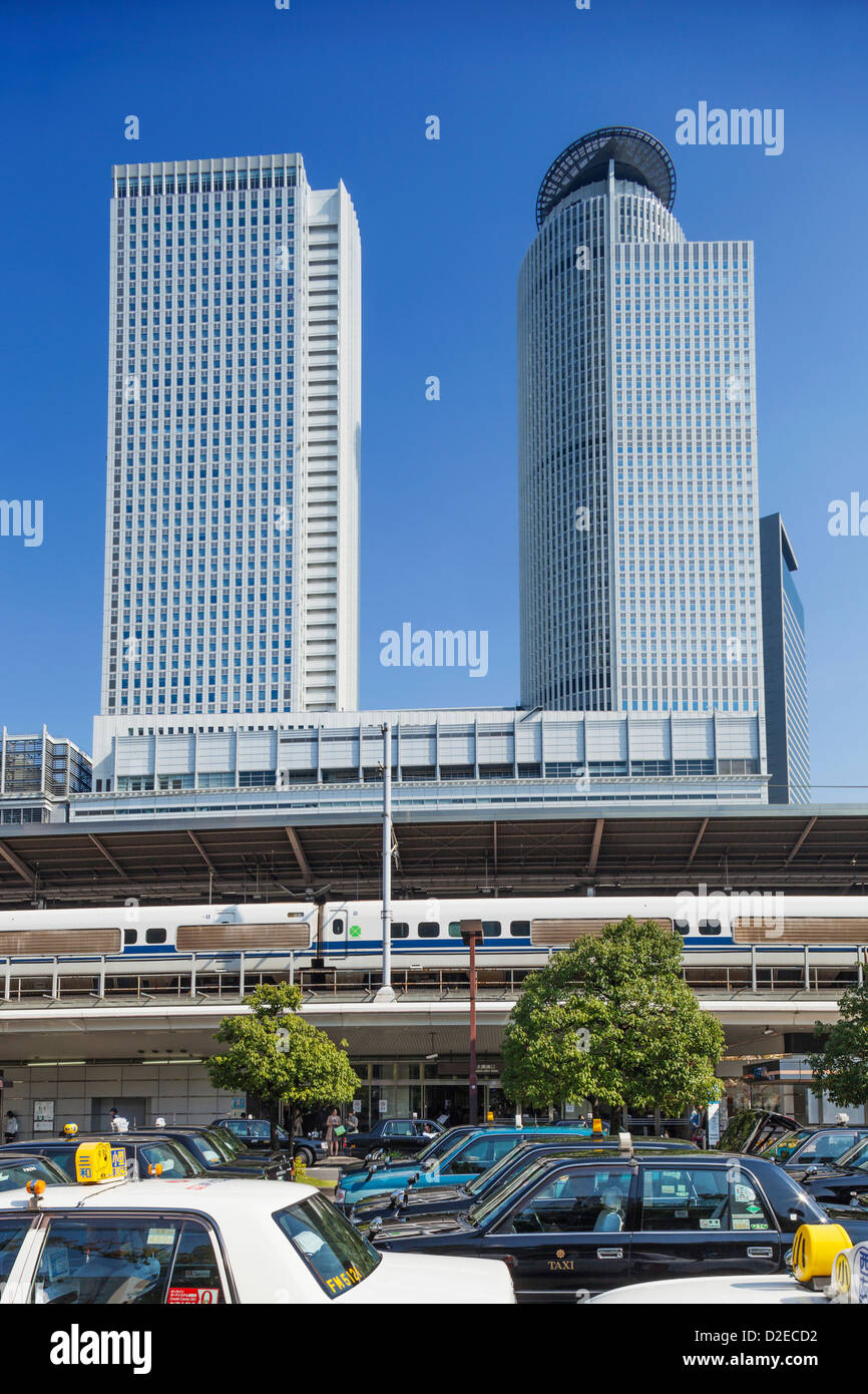 Le Japon, Honshu, Aichi, Nagoya, JR Central Towers Banque D'Images