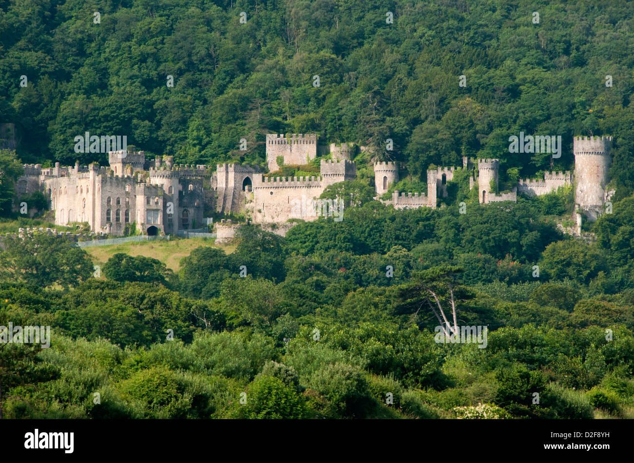 Gwrych Castle, près de Abergele, Arrondissement de Conwy, Nord du Pays de Galles, Royaume-Uni Banque D'Images