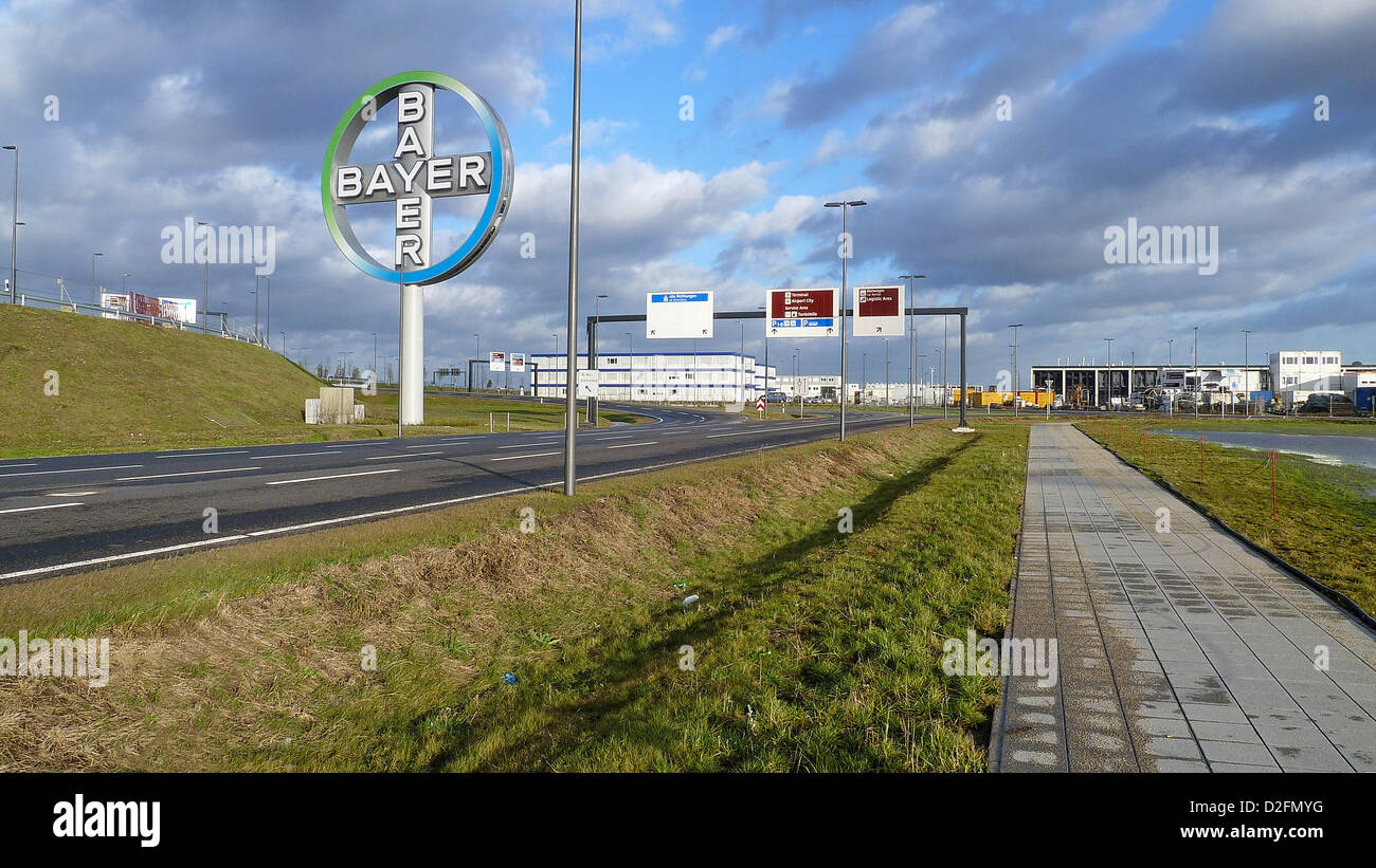 Vue sur la sortie des routes de l'avenir l'aéroport Berlin Brandenburg International (BBI) en Allemagne, Schönefeld, 27 décembre 2012. Photo : Dieter -pas de Palm SUR LE FIL- Banque D'Images