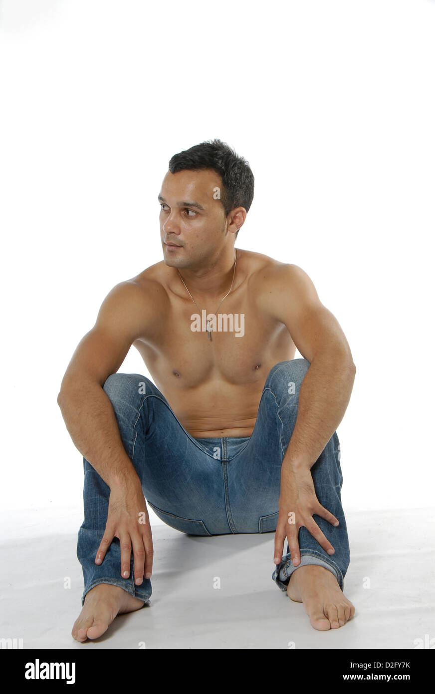 Chemise homme avec sitting on floor. . Banque D'Images