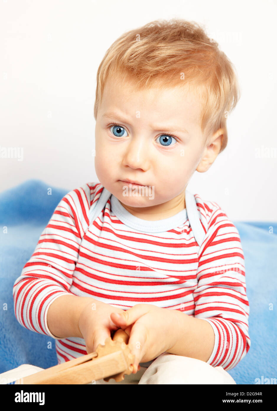 Studio Portrait Of A Fache D Un An Bebe Garcon Photo Stock Alamy