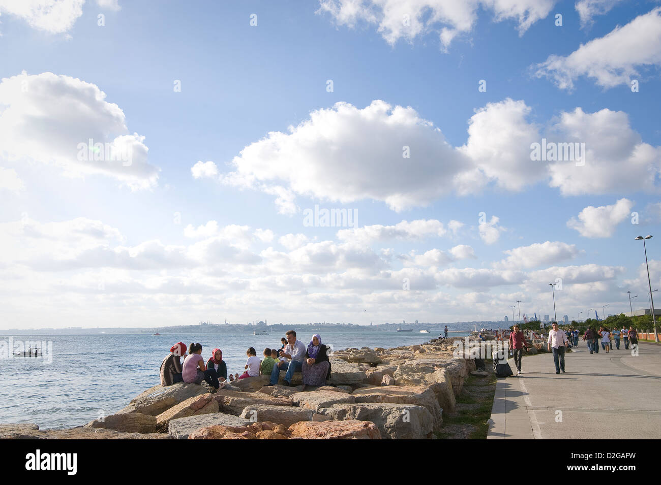 Istanbul:Kadikoy sur la rive asiatique n'offre pas beaucoup en termes de visites, mais il a une grande corniche le long de la mer de Marmara. Banque D'Images