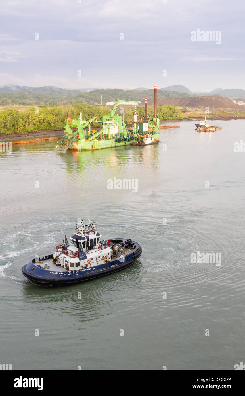 Panama Canal de Panama La drague d'Artagnan travaillant pour approfondir le canal de Panama Banque D'Images
