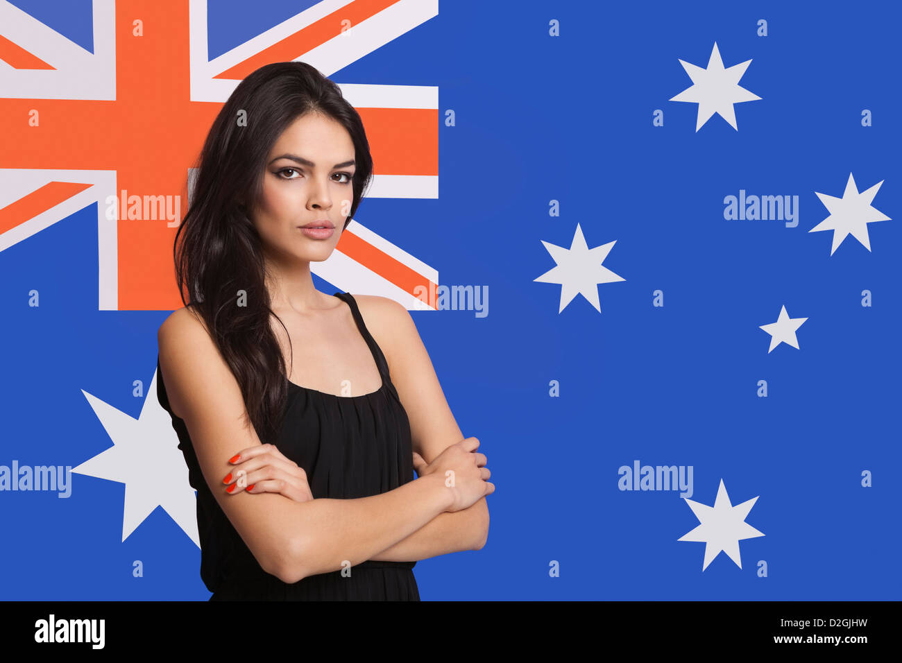 Portrait de jeune femme contre drapeau australien Banque D'Images