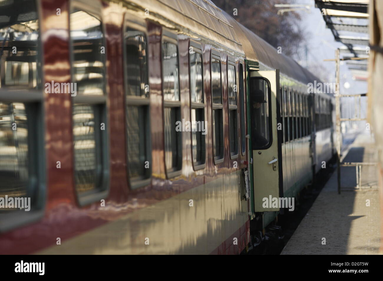 Gdansk, Pologne les travailleurs des chemins de fer en Pologne sont mis en attente une grève de deux heures le vendredi 25 novembre, janvier pour protester contre les coupures aux prestations. Les services ferroviaires sont mis à s'arrêter le vendredi de 7h à 9h. Photo : Station Gdansk Oliwa - Railaway Banque D'Images