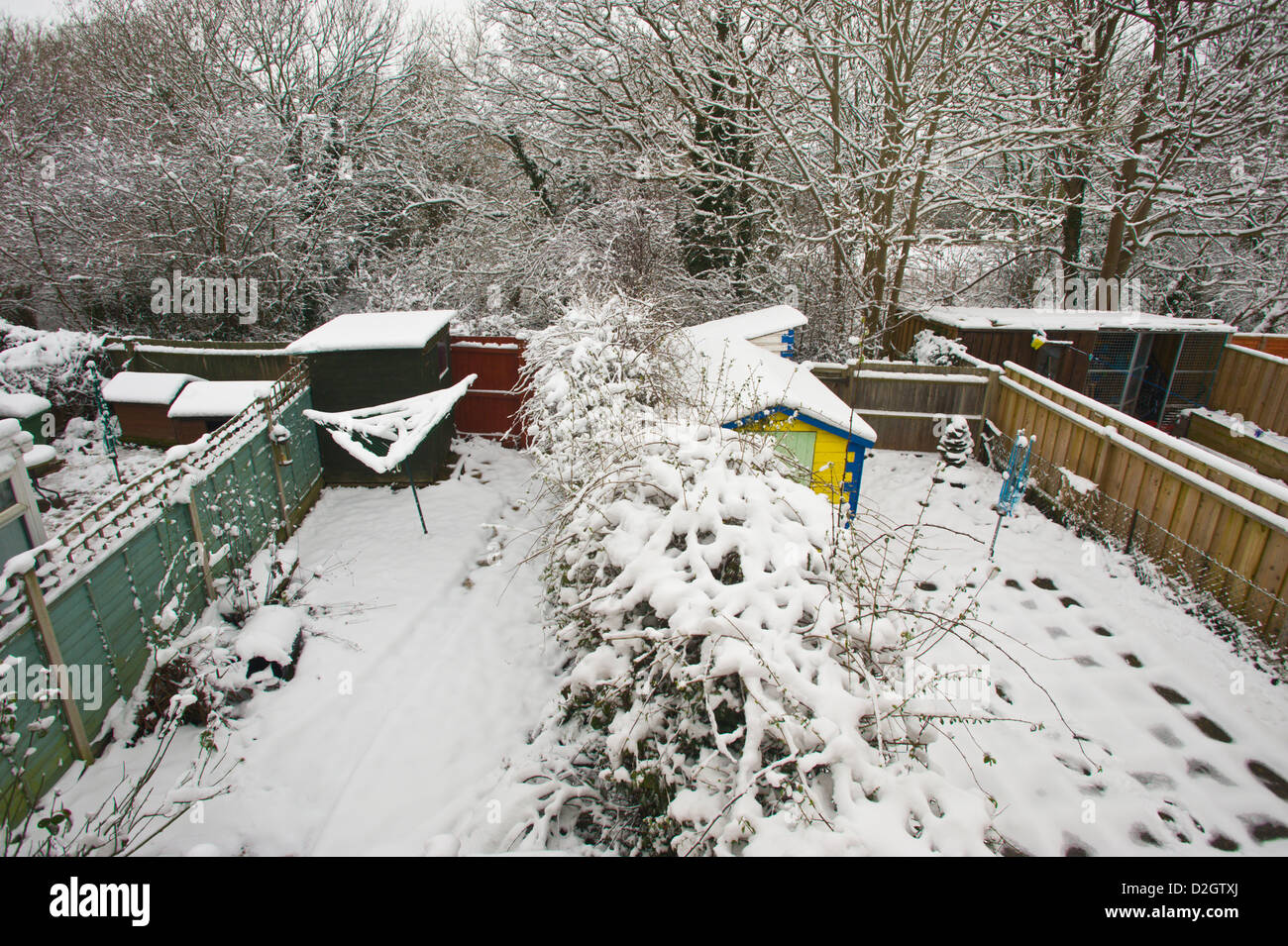 Maison de jardin couvert de neige à Hay-on-Wye Powys Pays de Galles UK Banque D'Images