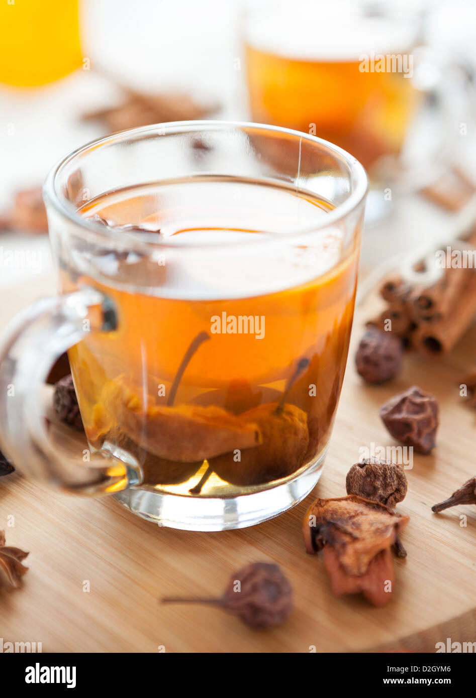 Compote de fruits dans une coupe transparente, gros plan Banque D'Images