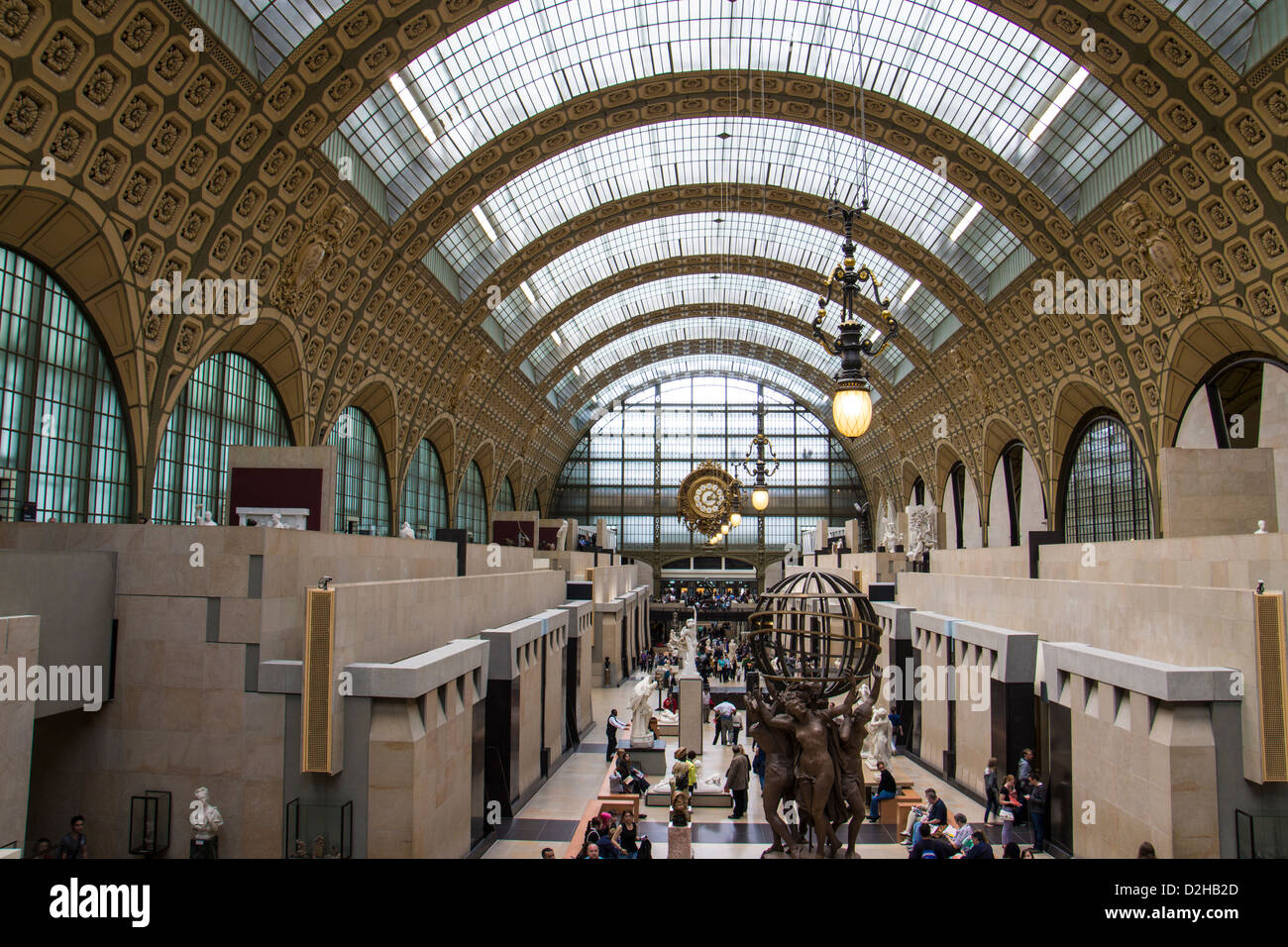 Hall principal du Musée d'Orsay à Paris France Banque D'Images