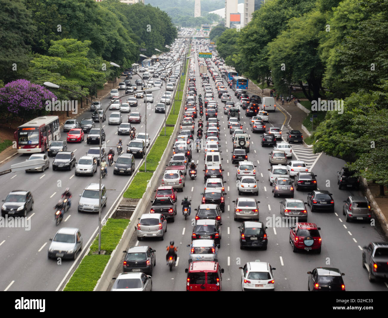 Sao Paulo Bresil 24 Jan 13 La Ville De Sao Paulo Celebre Le 25 Janvier Son 459e Anniversaire Le Trafic Lourd Est Prevu Sur Les Routes Principales Liees A L Interieur De L Etat Sao Paulo Bresil 24 Jan 13 La Ville De Sao Paulo Celebre Le 25 Janvier Son 459e Anniversaire Le Trafic Lourd Est Prevu Sur Les Routes Principales Liees A L Interieur De L Etat