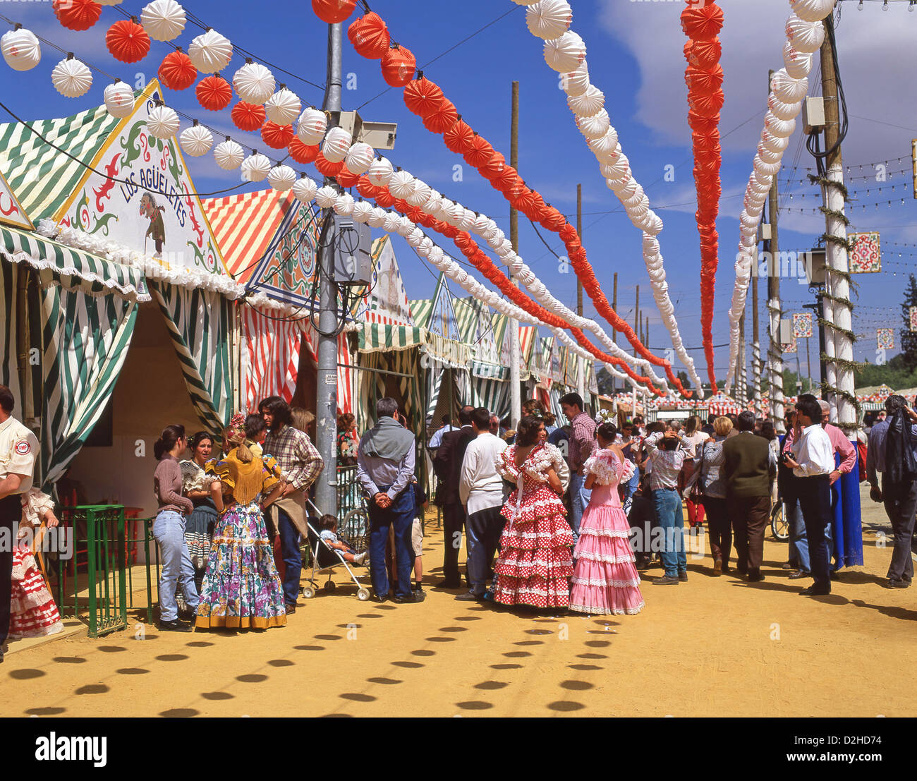 Casetas colorés à la feria de abril de Sevilla (Séville Foire d'avril), la Province de Séville, Séville, Andalousie, Espagne Banque D'Images