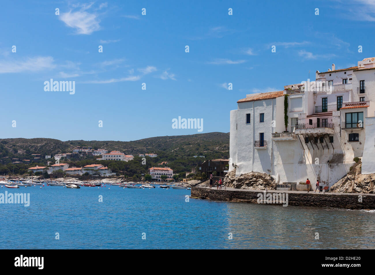 Vue sur le village de Cadaques (Costa Brava, Catalogne, Espagne) Banque D'Images