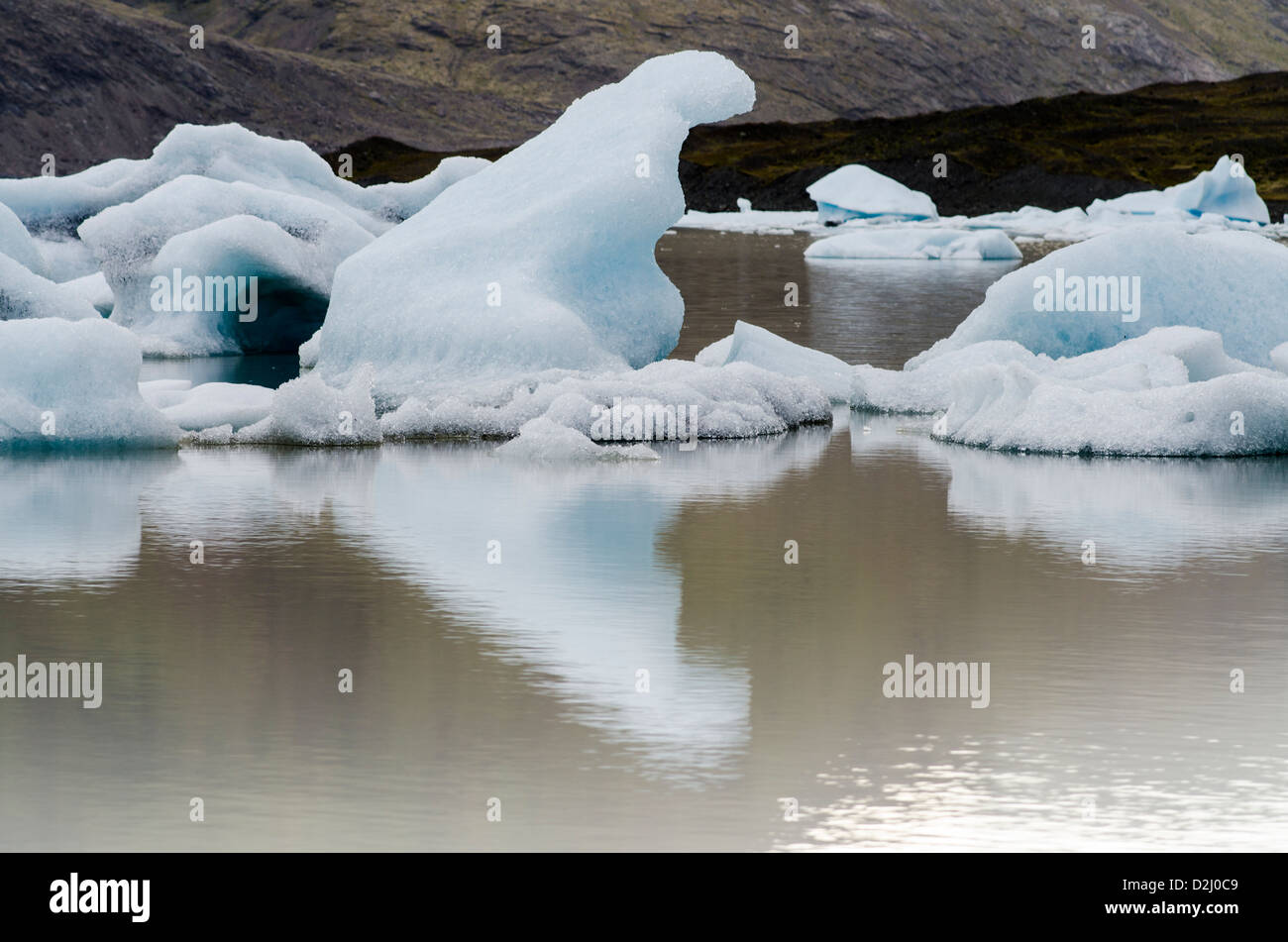 Icebergs dans la lagune glaciaire Jökulsarlón. L'Islande Banque D'Images
