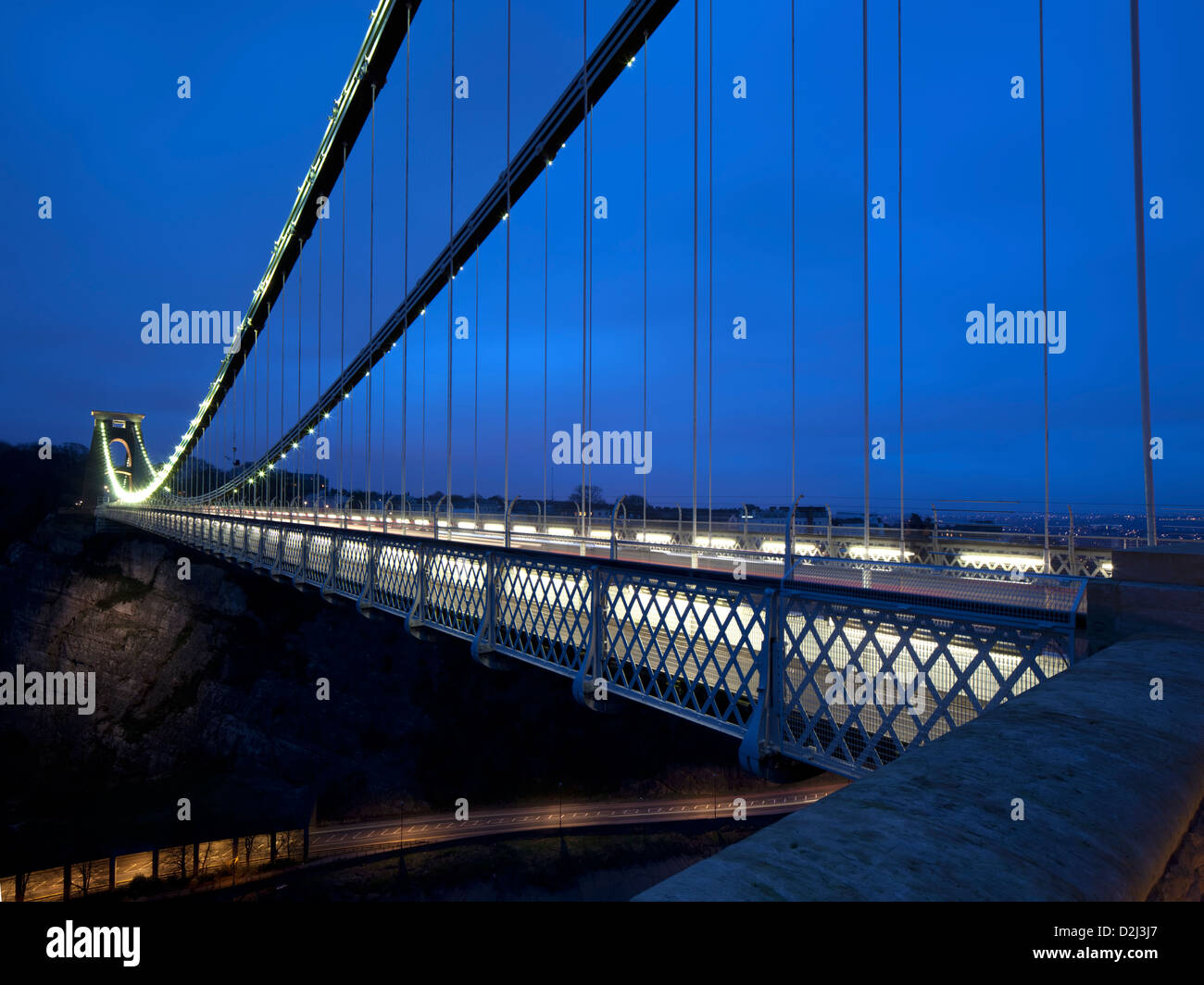 Clifton Suspension Bridge at night, Bristol, Avon, England, UK Banque D'Images