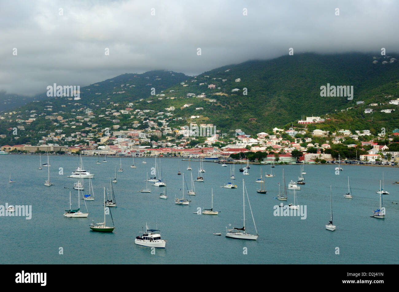 L'entrée du port de Saint Thomas tiré du navire de croisière Carnival