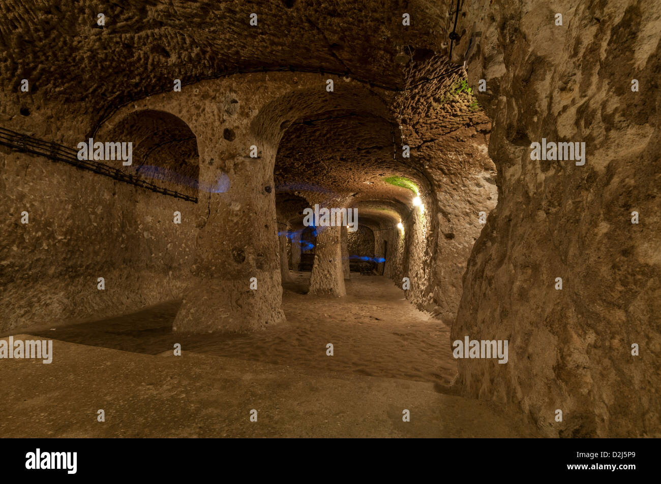 La ville souterraine de Derinkuyu situé dans la Cappadoce, est remarquable pour sa grande ville souterraine sur plusieurs niveaux . Banque D'Images