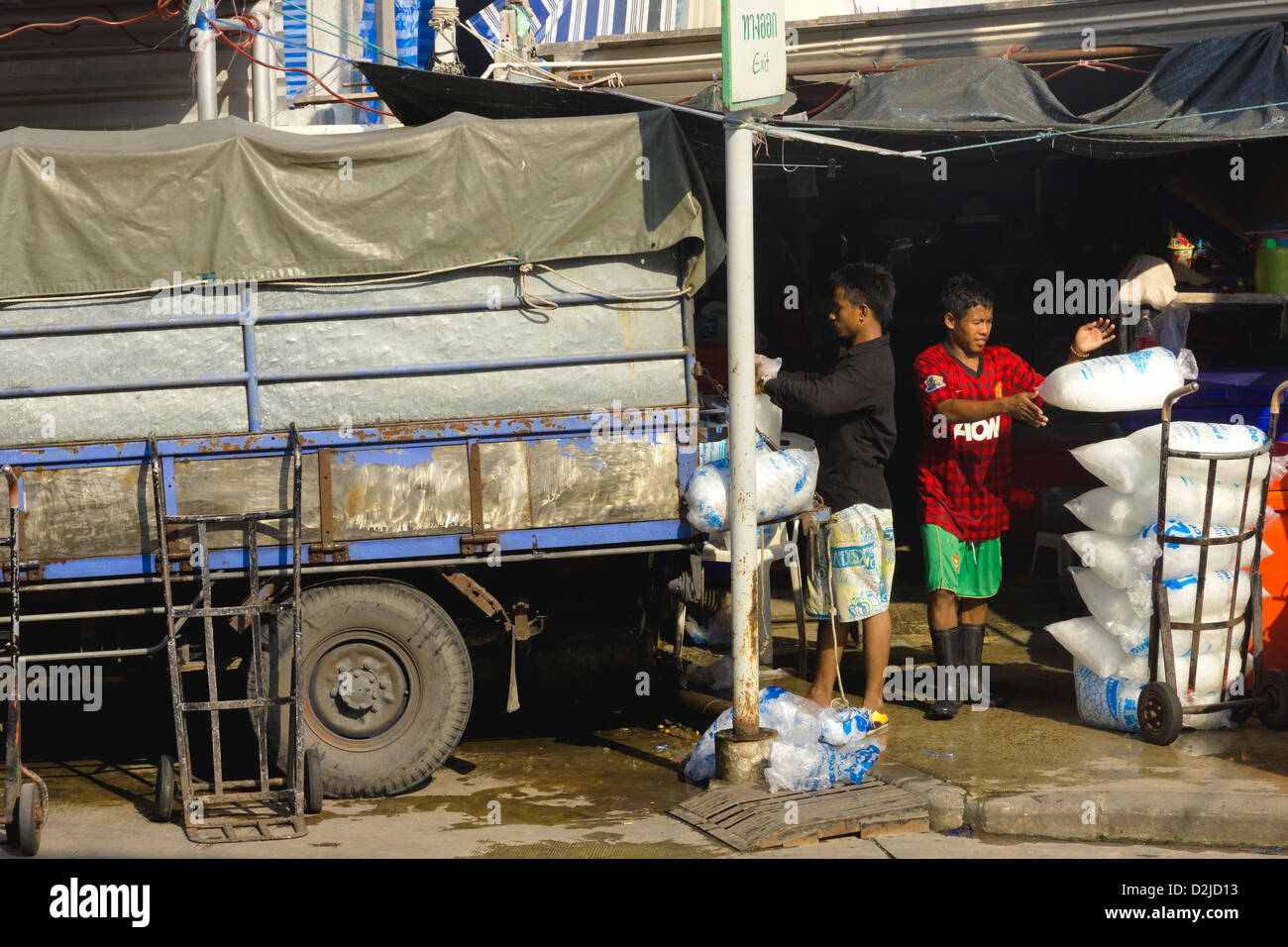 Marché frais de livraison de glace Banque D'Images