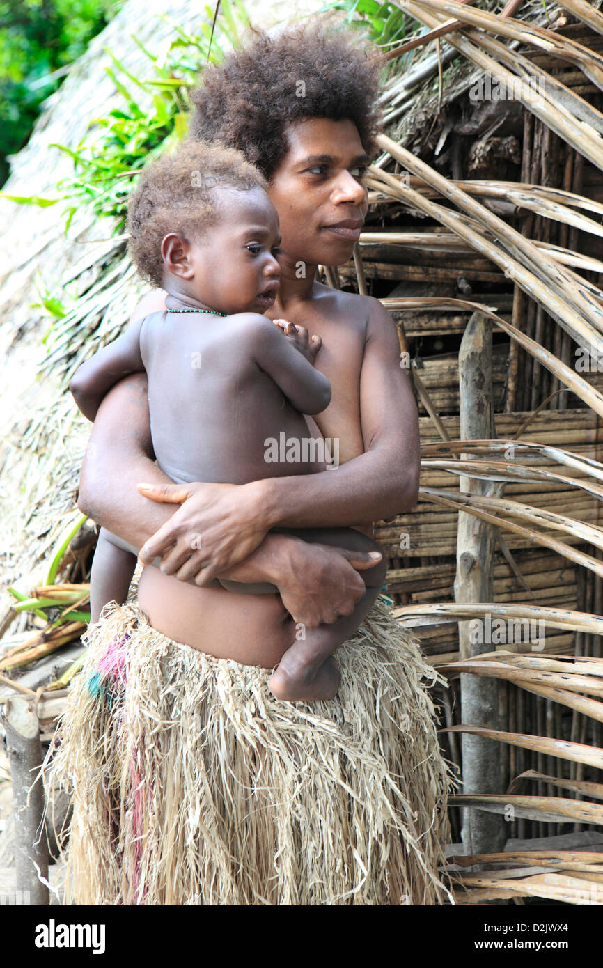 La mère et l'enfant, Yakel Tribe, l'île de Tanna, Vanauatu, Pacifique Sud Banque D'Images