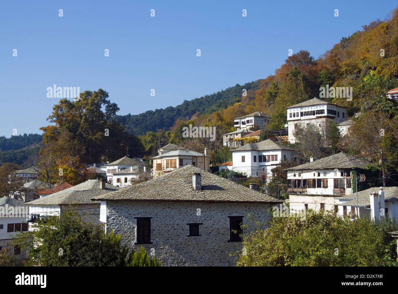 Village de montagne grecque d'Visitza (péninsule de Pelion, Thessalie, Grèce) Banque D'Images