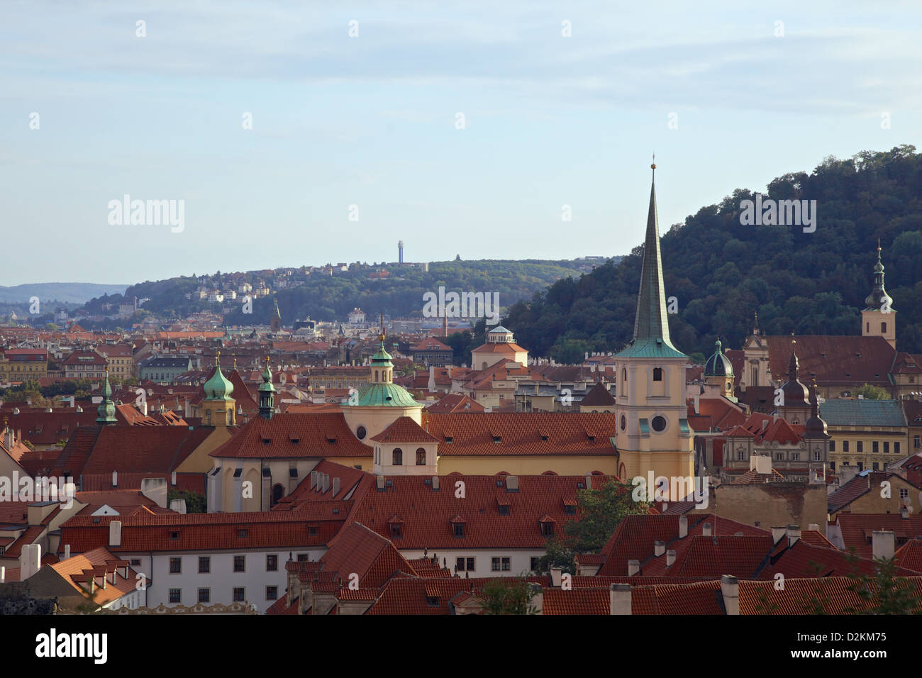 Vue sur les toits de la ville de Prague Banque D'Images