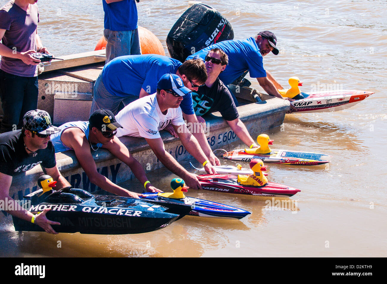 Ducky Rubby boat race, fleuve de Brisbane, Queensland, Australie Banque D'Images