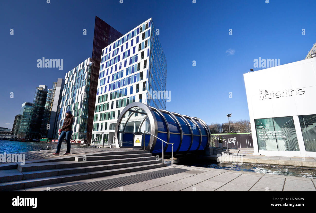 Du bassin de Paddington et Helix passerelle, Paddington, London, England, UK Banque D'Images