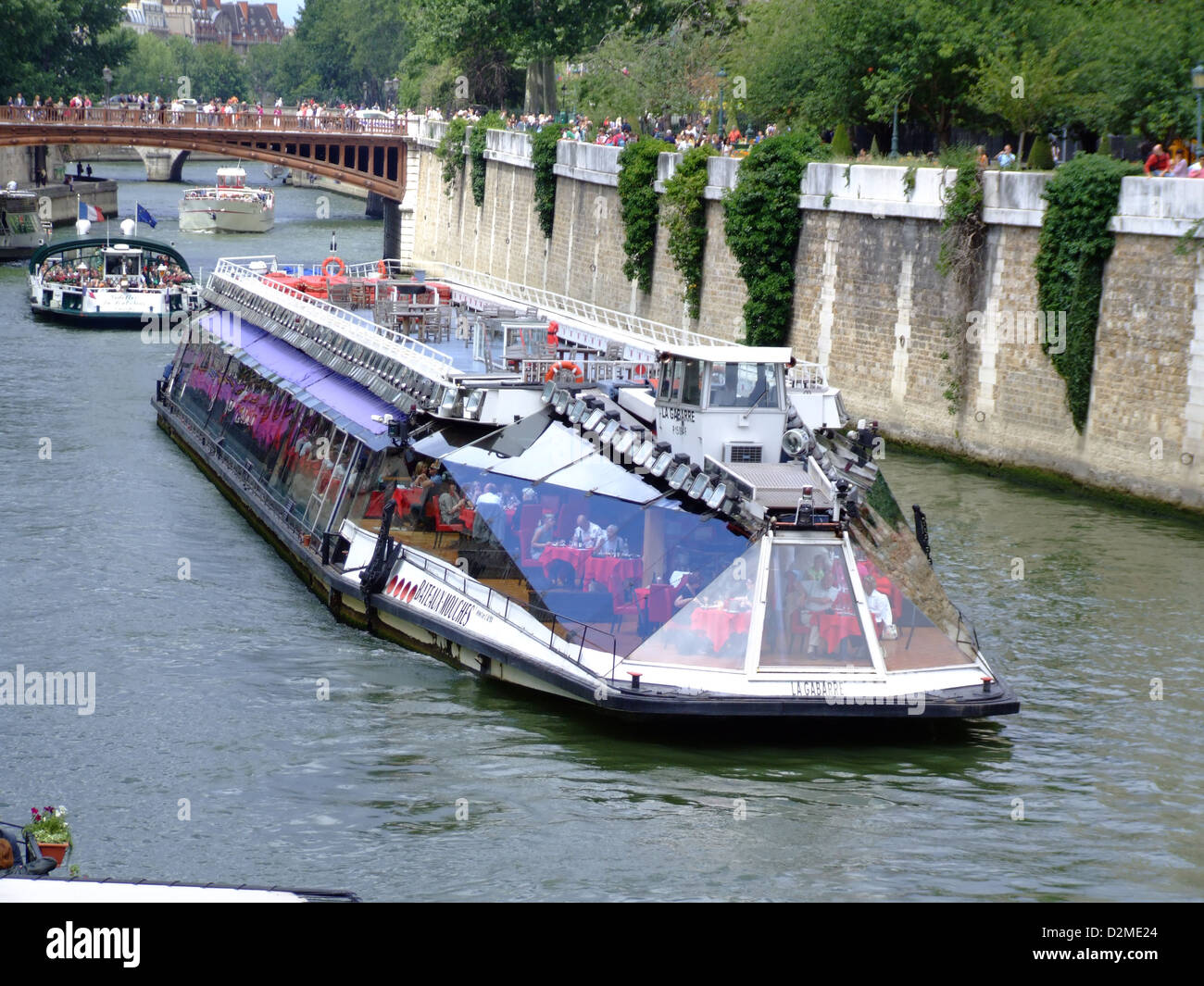 Bateau Seine paris france Banque D'Images