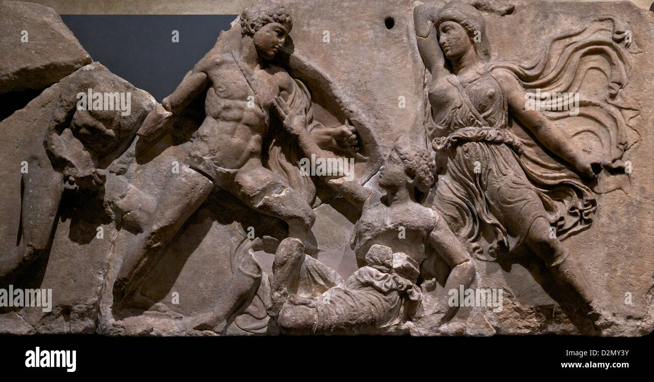 Grecs lutte Amazones, Frise du Temple d'Apollon, Bassai, Grèce, 400-429 avant J.-C., British Museum, Londres, Angleterre, RU, FR Banque D'Images