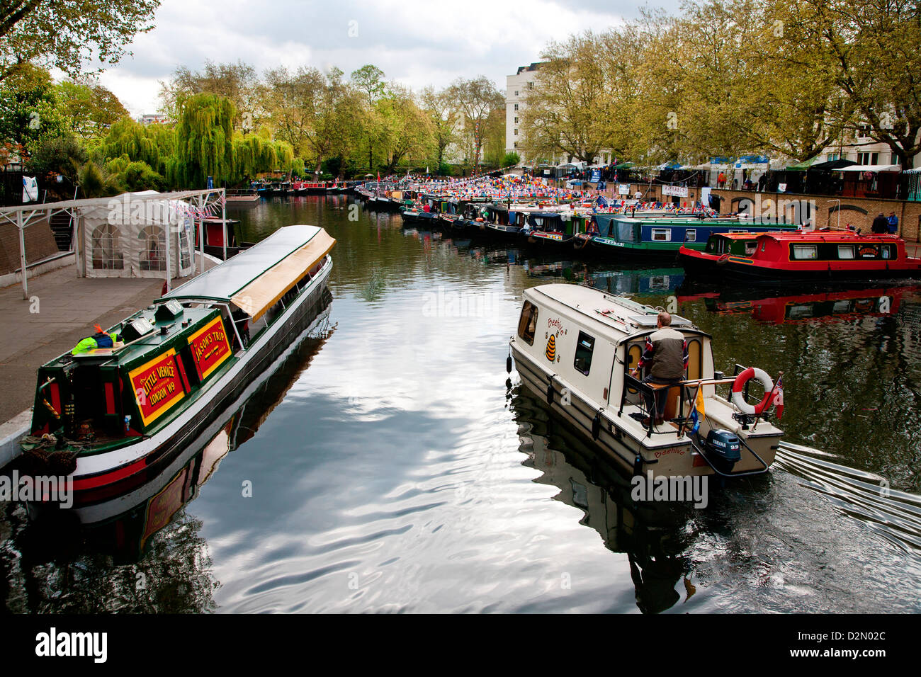 Le Grand Union Canal, Little Venice, Maida Vale, Londres, Angleterre, Royaume-Uni, Europe Banque D'Images