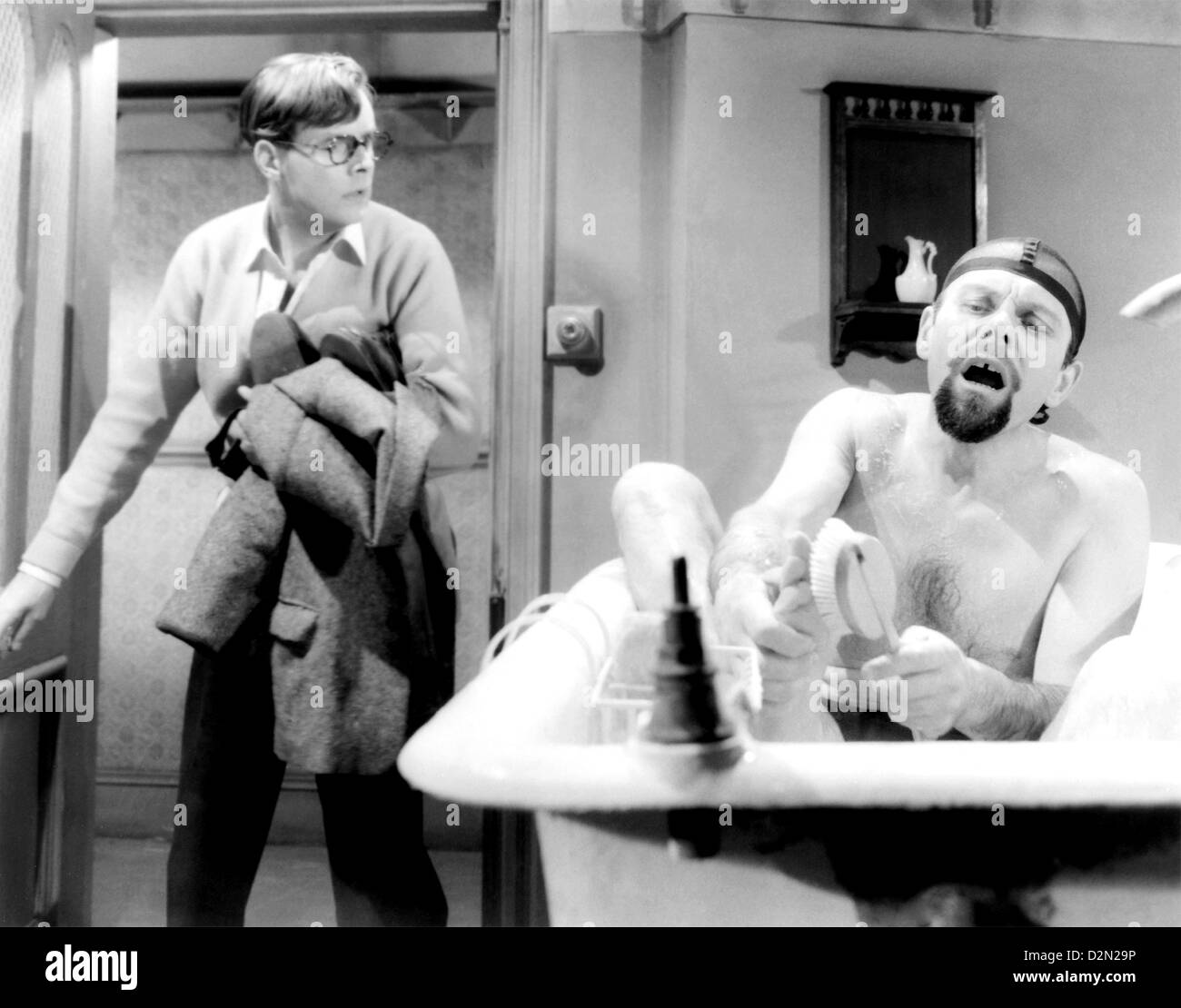 LUCKY JIM 1957 film avec Ian Carmichael à gauche et Terry Thomas réalisé par John Boulting Banque D'Images