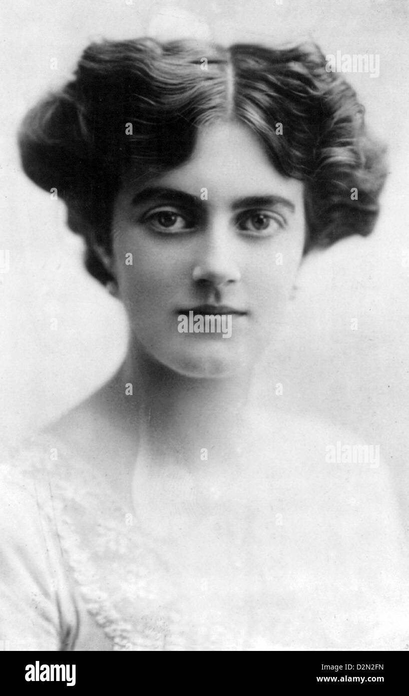 CLEMENTINE CHURCHILL (1885-1977) épouse de Winston Churchill en 1915 Banque D'Images