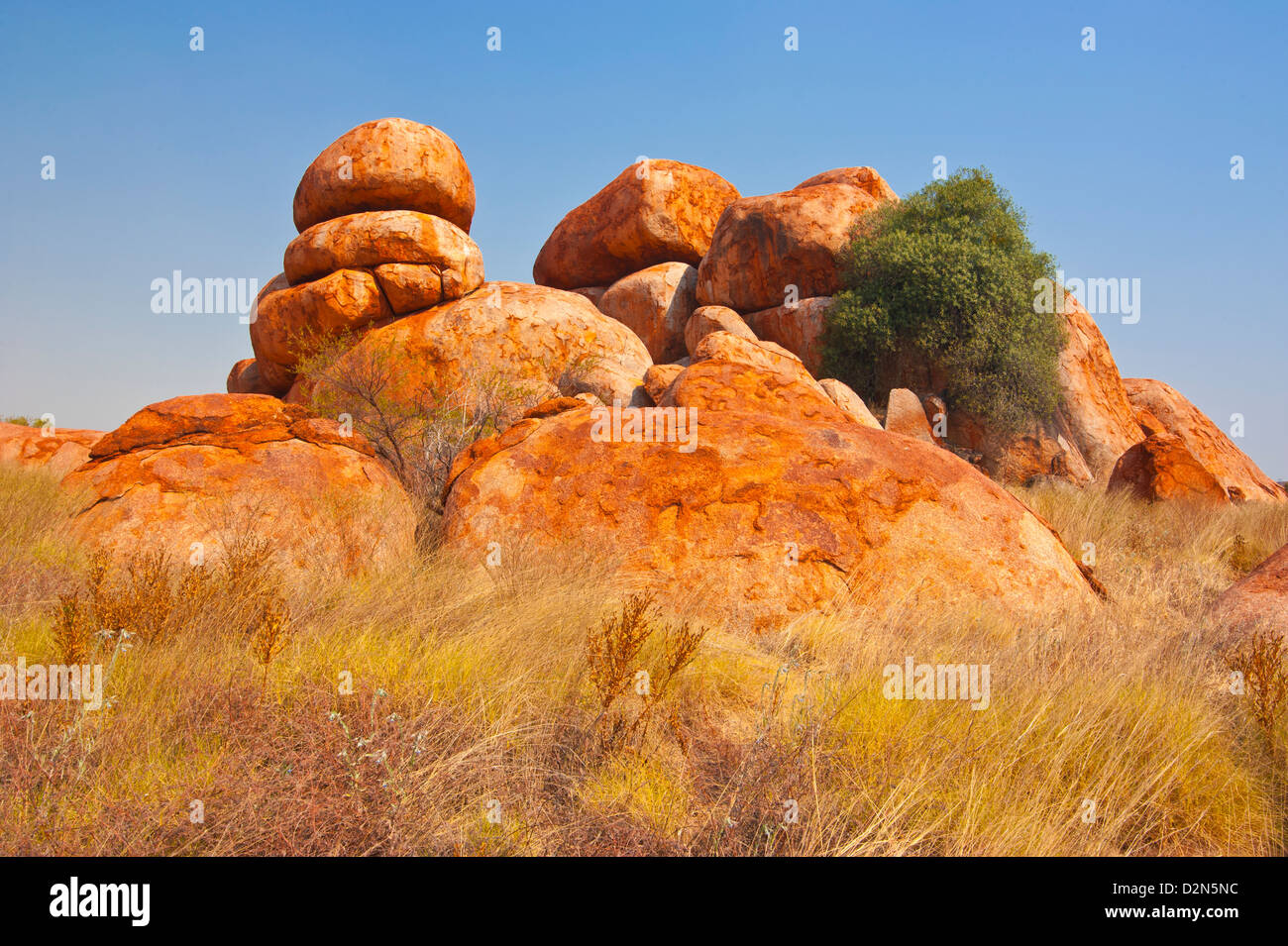 Les rochers de granit dans le Devil's Marbles Conservation reserve, Territoire du Nord, Australie, Pacifique Banque D'Images