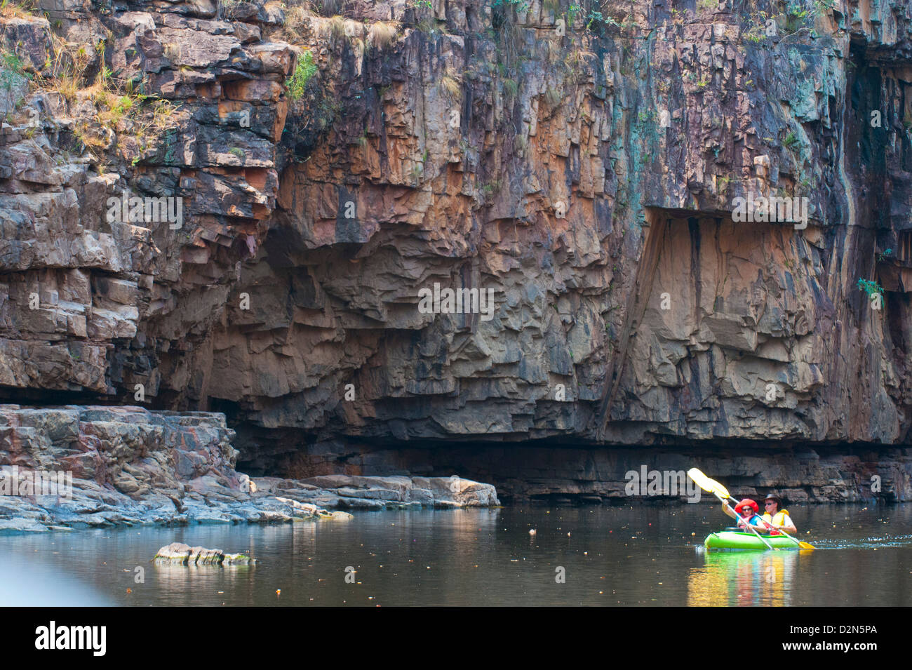 Les kayakistes dans la gorge de Katherine, Territoire du Nord, Australie, Pacifique Banque D'Images