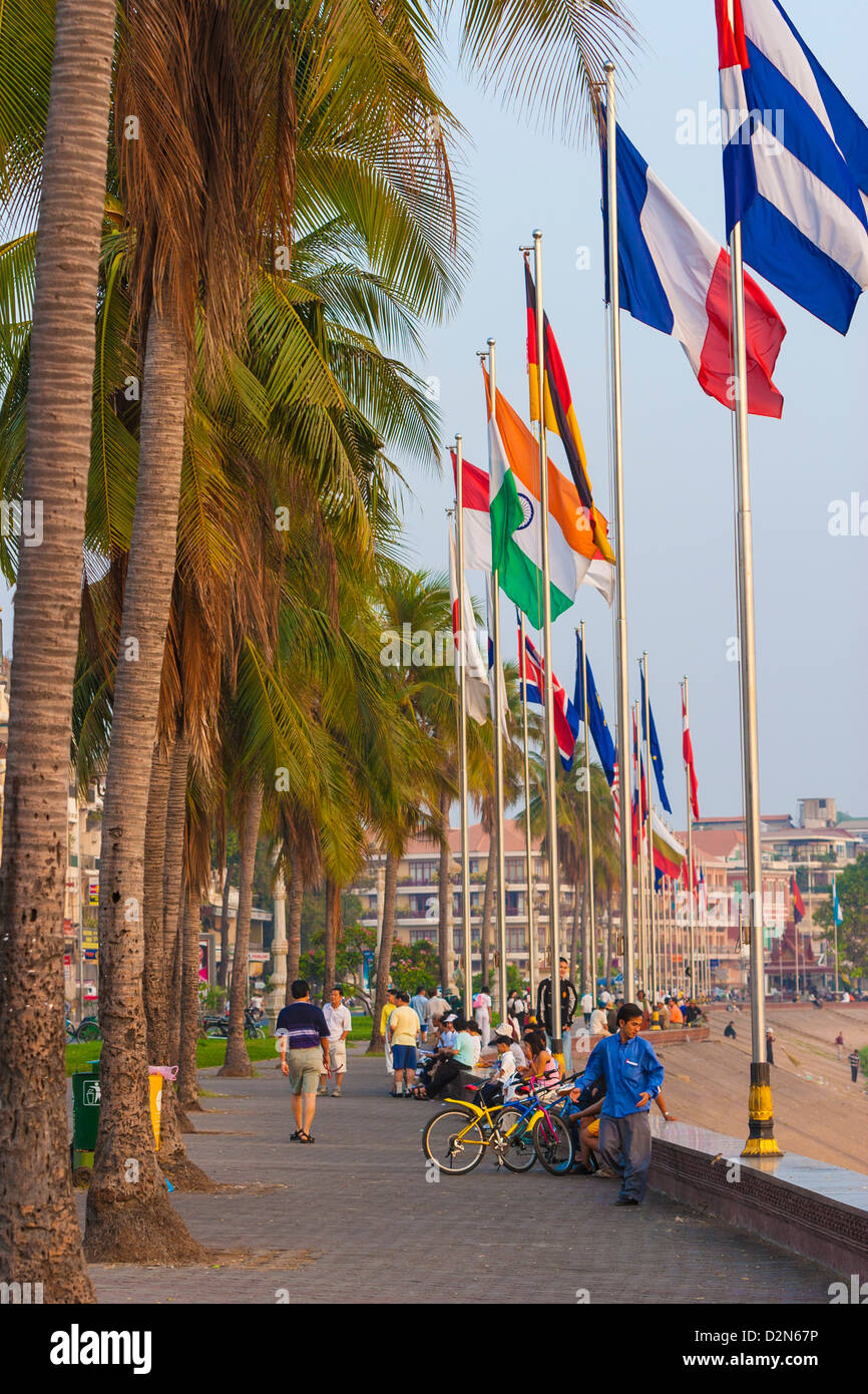 Promenade, Sisowath Quay, Phnom Penh, Cambodge, Indochine, Asie du Sud, Asie Banque D'Images
