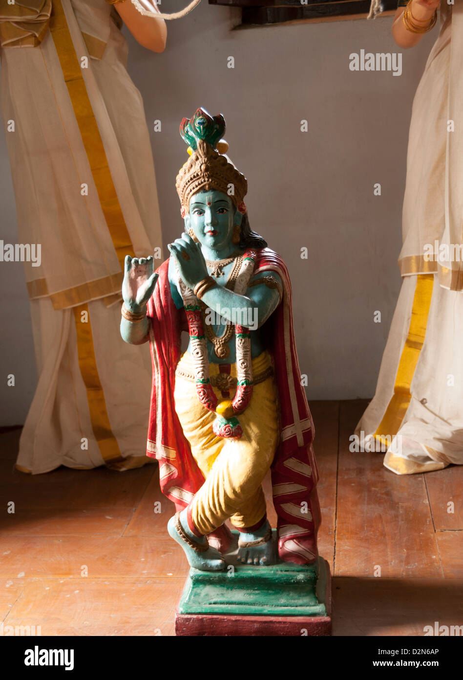 La divinité de Krishna jouant de la flûte Banque D'Images