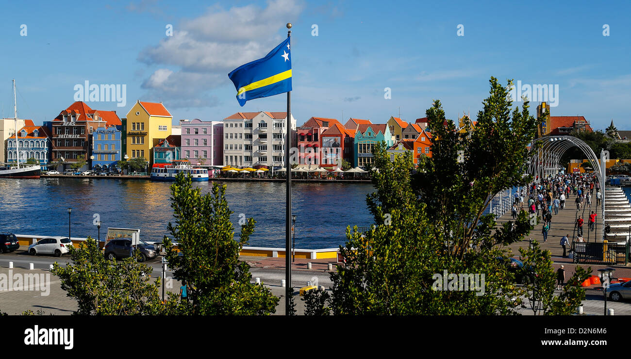 Vue sur le côté de Punda Willemstad, capitale de Curaçao dans les Antilles néerlandaises Banque D'Images