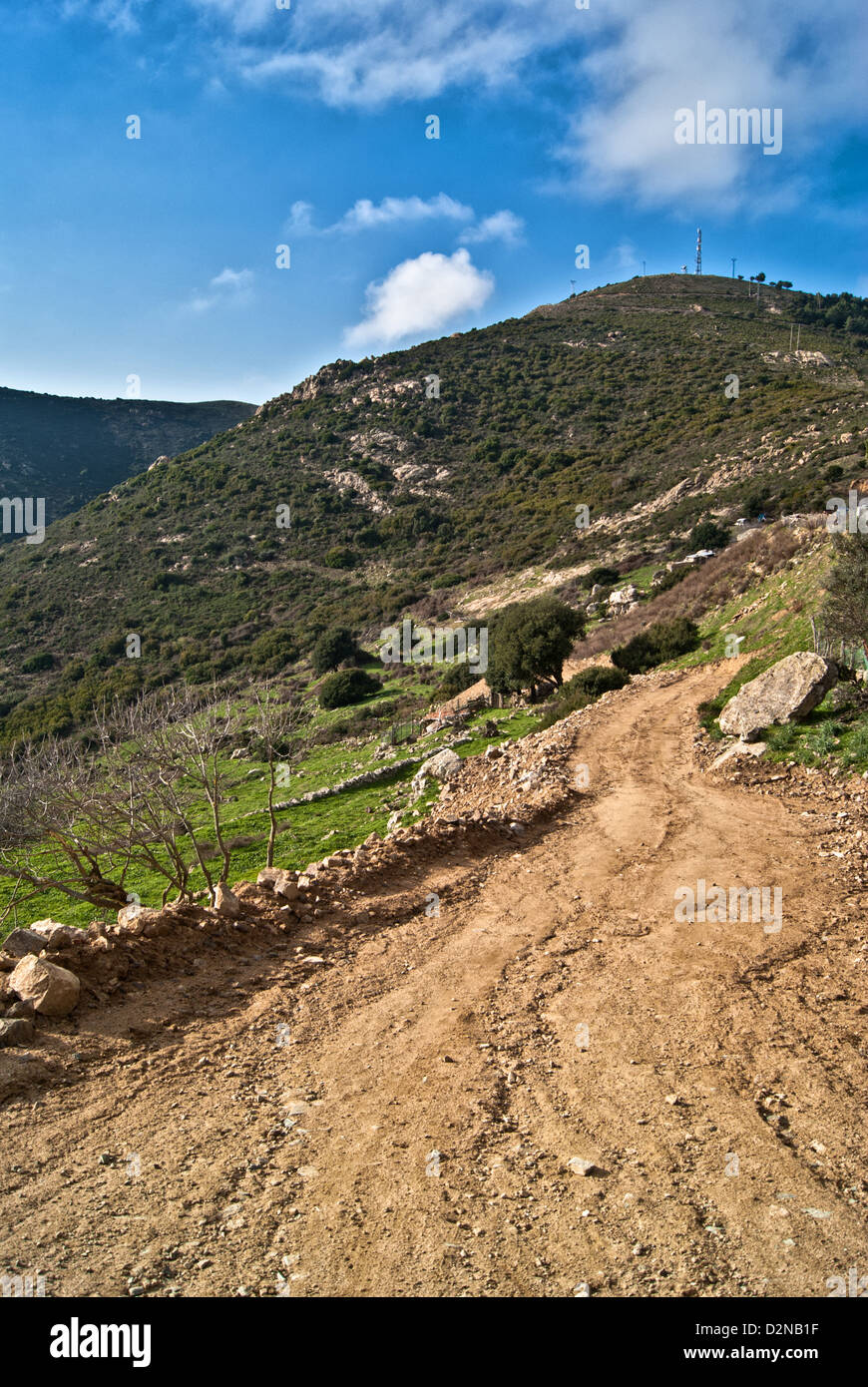 Un chemin de terre en Corse, près de Cargèse Banque D'Images